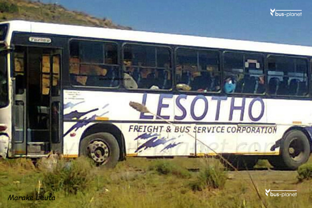 Résultat de recherche d'images pour "bus  transport public  Lesotho"